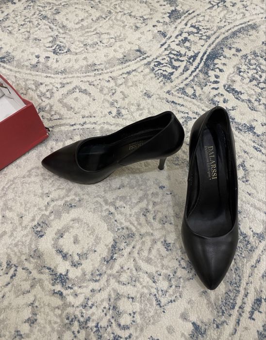 Туфли сатылады.