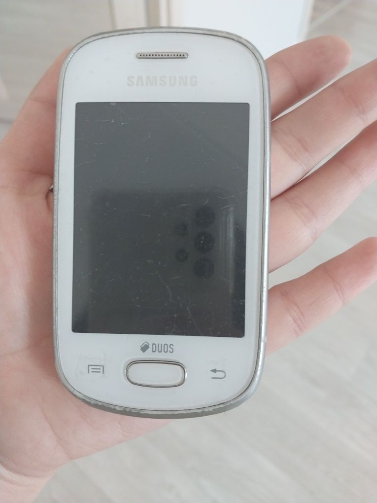 Смартфон Samsung GT-S5280 Galaxy Star Ceramic White