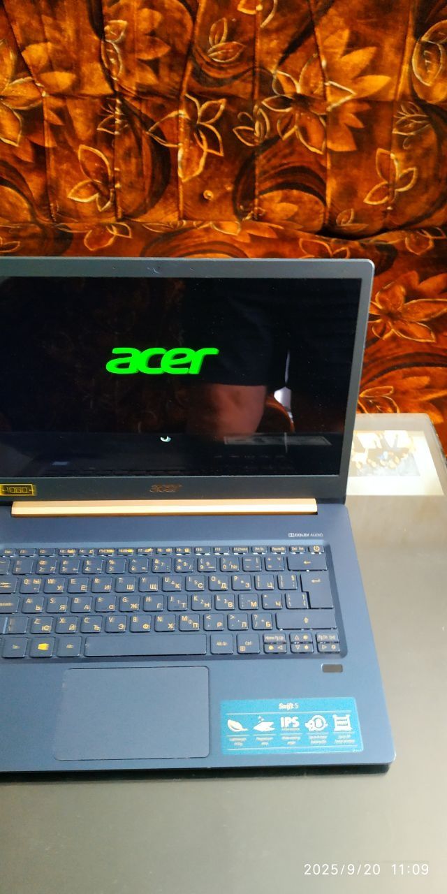 Acer Swift 5  SF514-52T