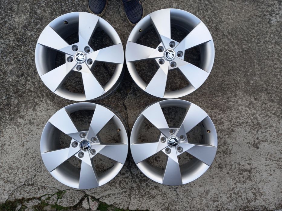 Jante  originale   skoda   pe  17 .5x112