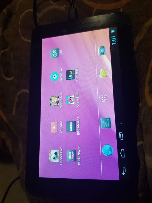 Doar 20 Lei. Tableta android. Ecran bun. Baterie defecta. In Iasi.