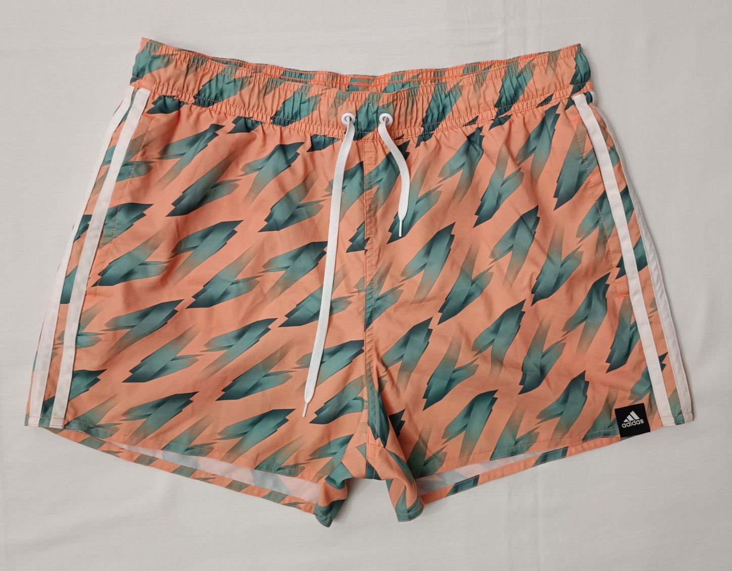 Adidas Graphic Shorts оригинални гащета M Адидас спорт шорти