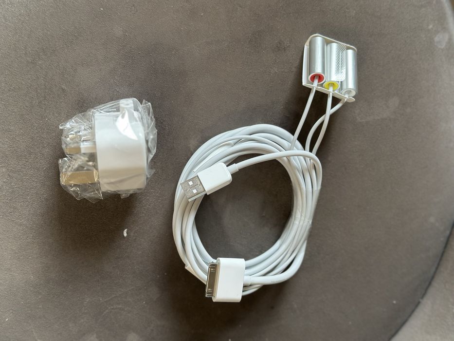 Cablu AV compozit APPLE