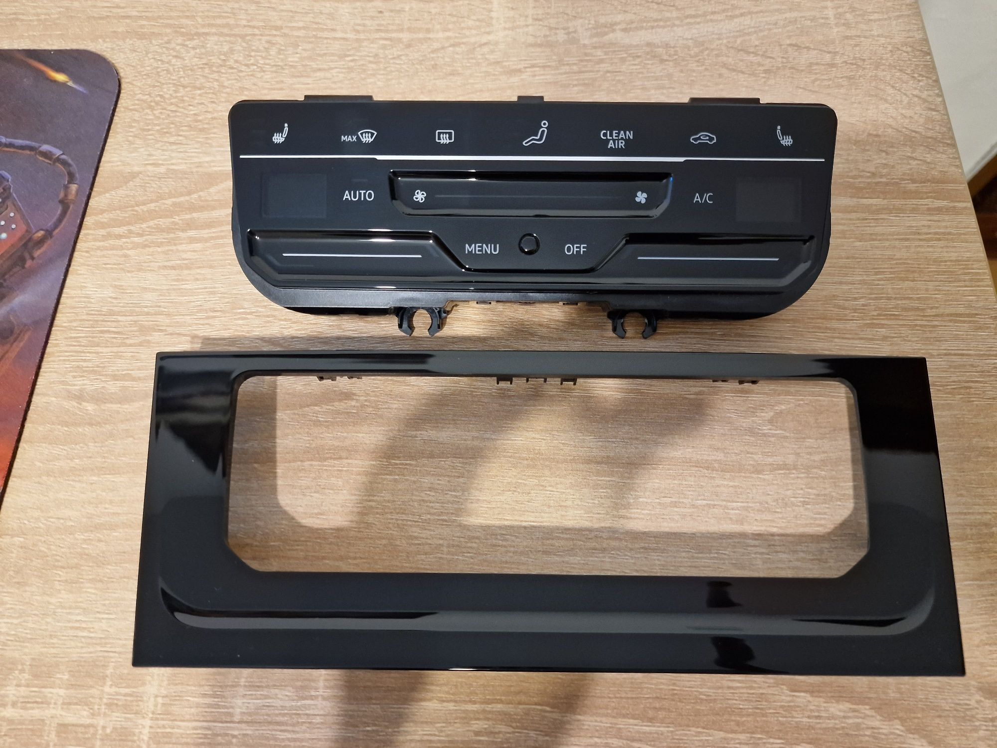 NOU ! Panou Climatronic FULL TOUCH LCD VW Golf 7 MK7.5 (an 2013 -2020)