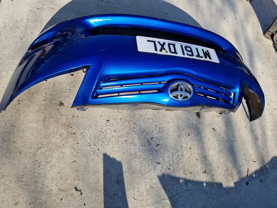 Bara fata Toyota Auris Facelift 2011