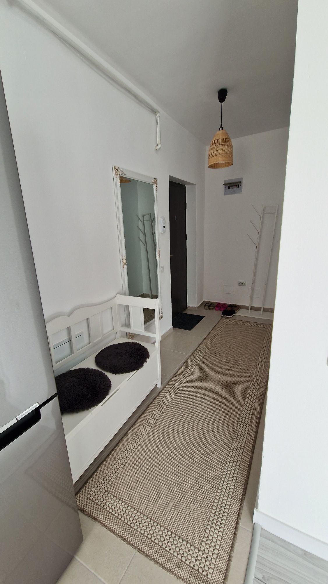 Vand apartament la cheie cu loc de parcare Sesul de Sus