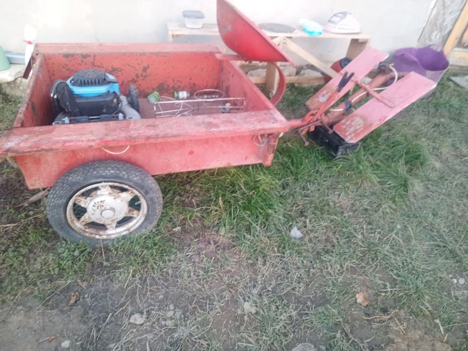 Remorca motocultor cu sistem de frânare