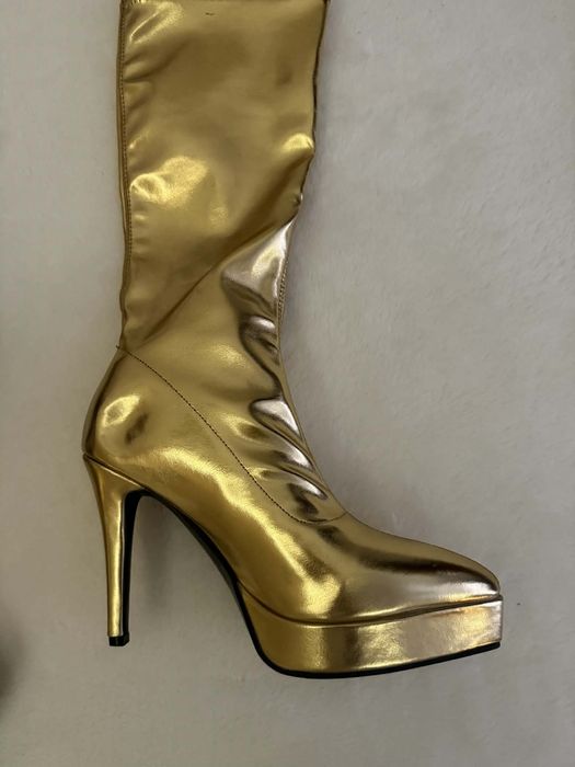 Дамски боти в златист цвят