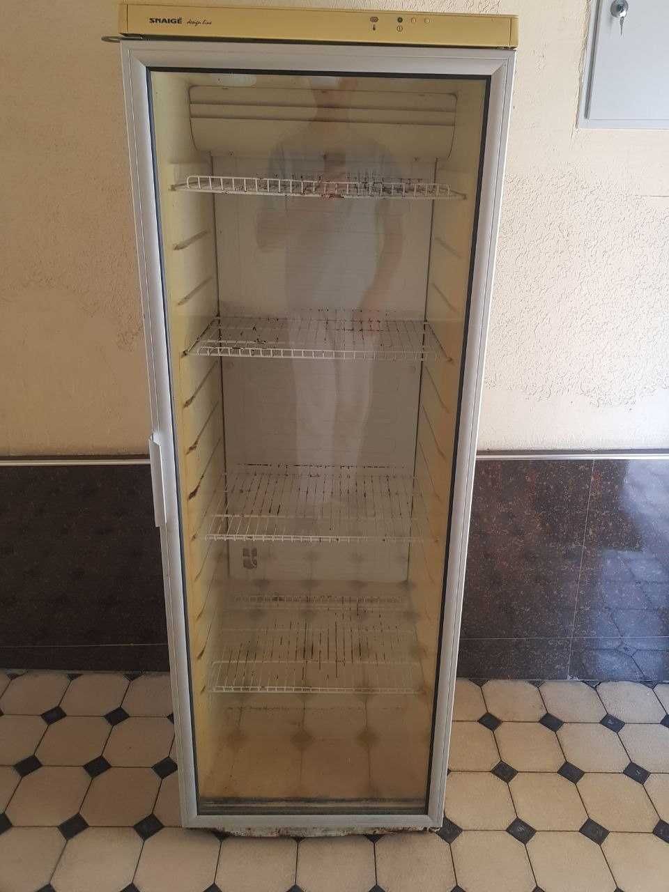 Snaige vetrina xolodilnik sotiladi