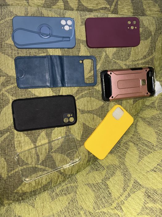Различни калъфи за телефони