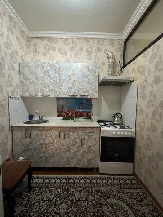 Бюк ипак юли метро ёнида аренда