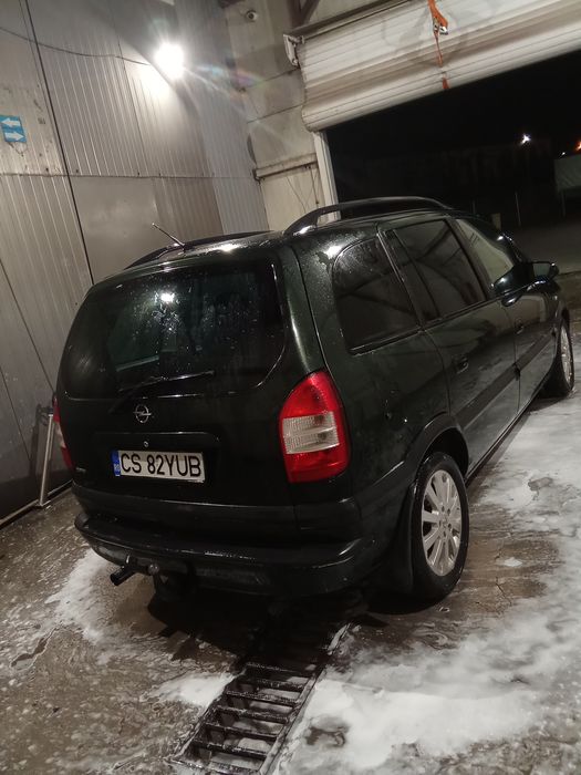 Vând/schimb opel Zafira 7 locuri taxe la zi fiscal pe loc preț 1300 e