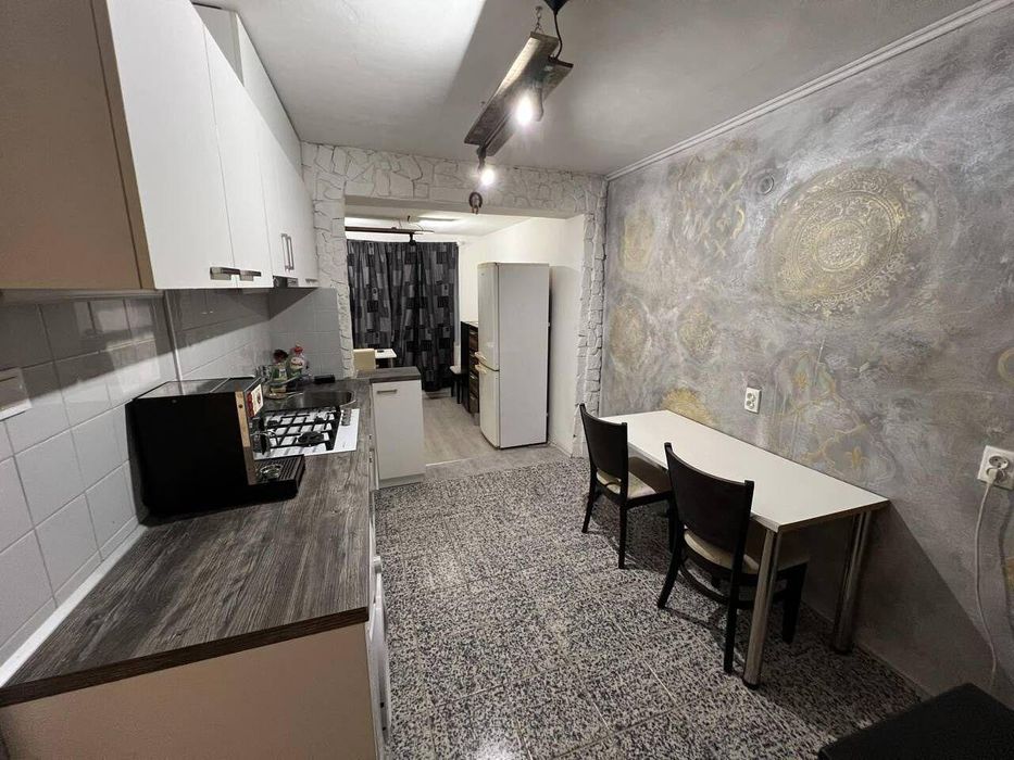 Тристаен, под наем, кв. Долно Езерово