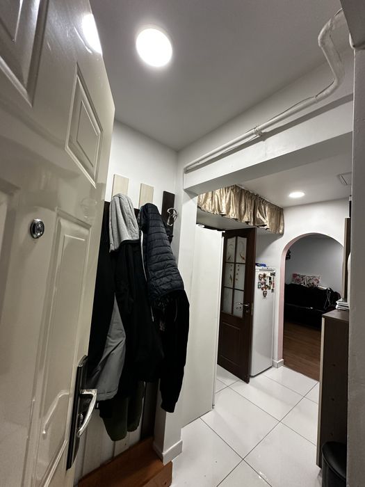 Apartament 3 camere zona Alexandru cel Bun , etaj 2/4