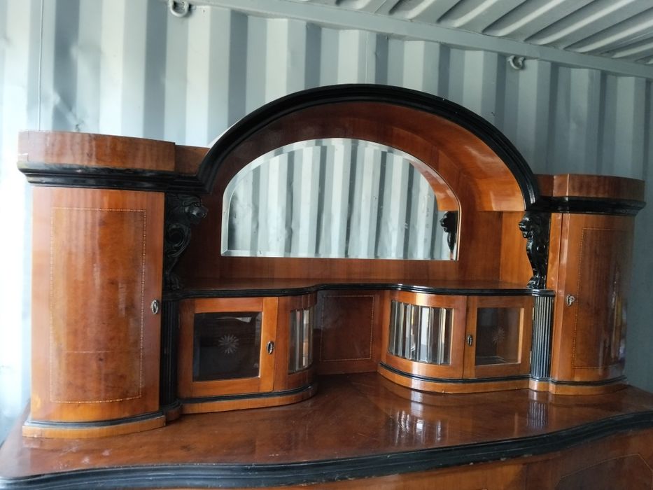 Servantă vitrină mobilă