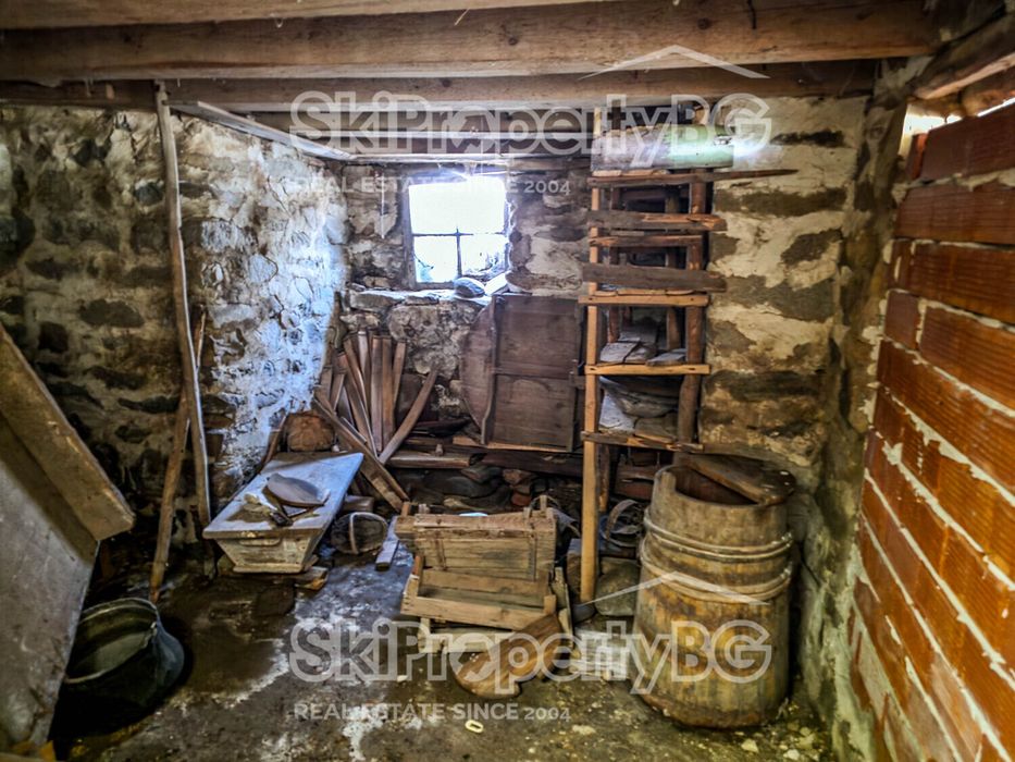Къща с парцел в село Бели Искър, близо до Боровец!