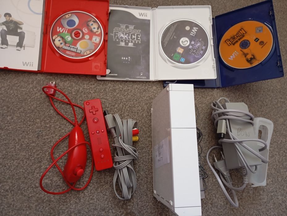 Nintendo Wii cu trei jocuri la prețul de 180 lei