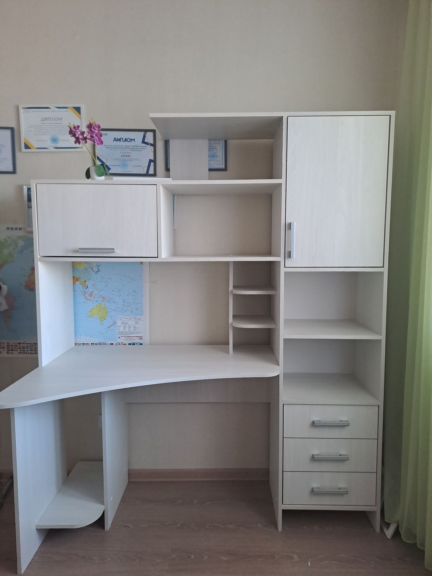 Стол рабочий компьютерный