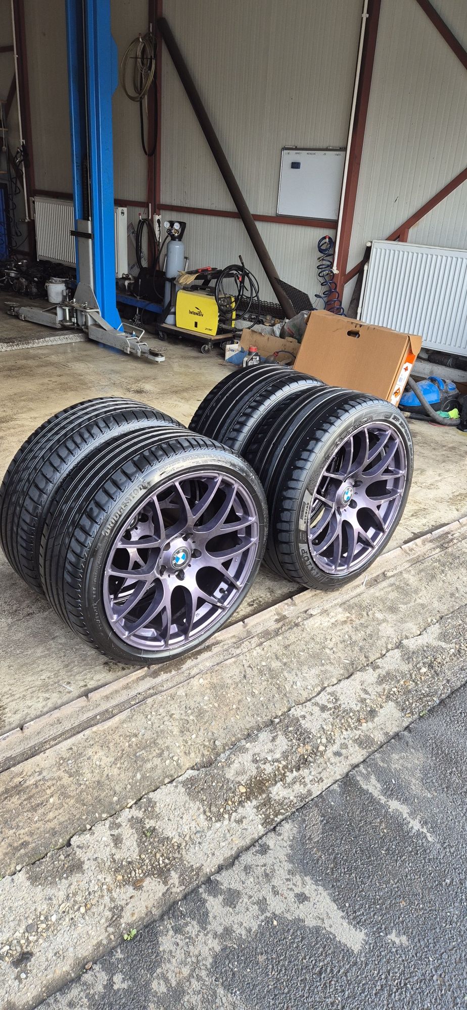 Roti BMW model M CSL