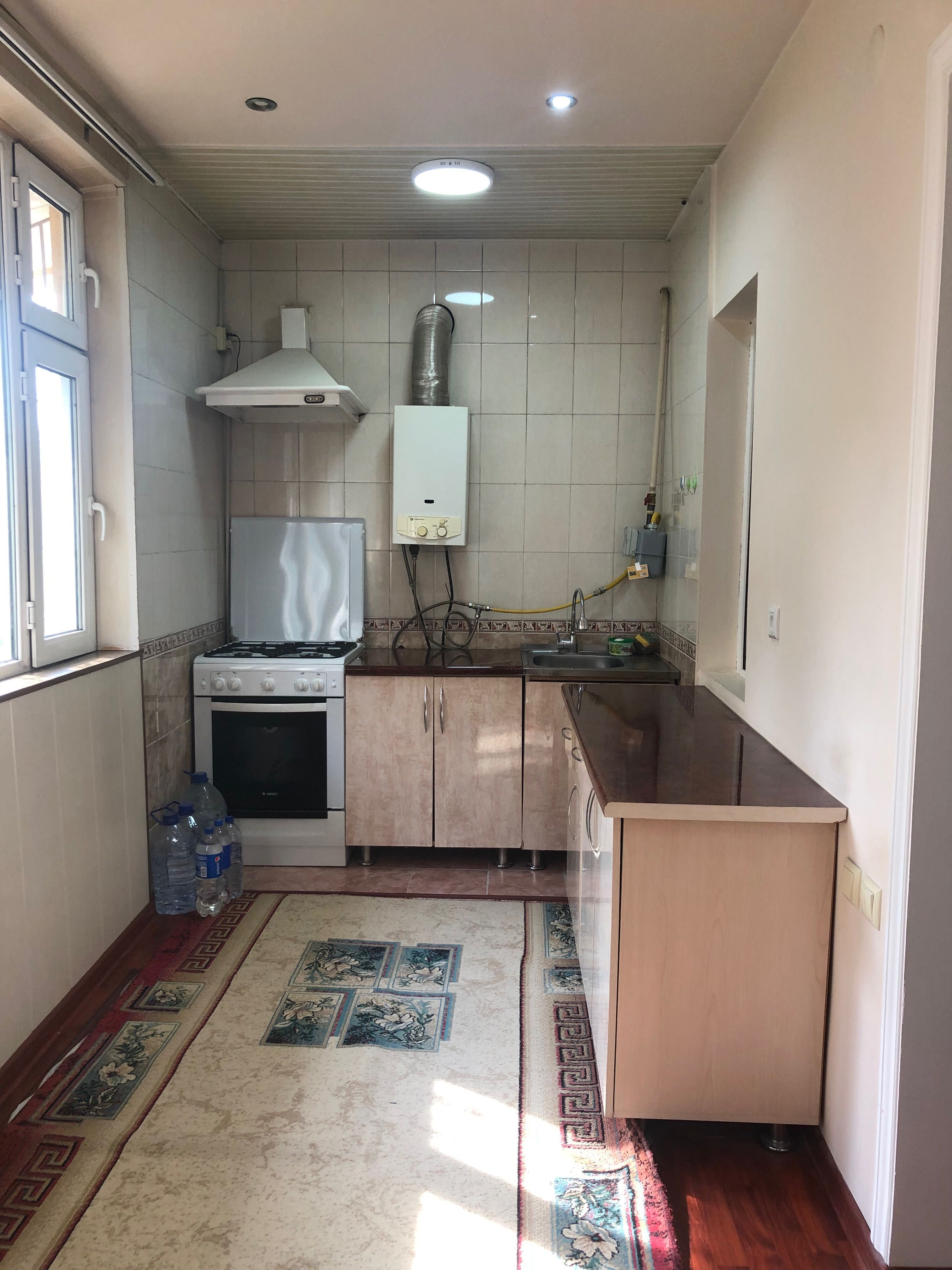 продается Юнусабад , квартира 2в3 /1/4 вдоль дороги под бизнес