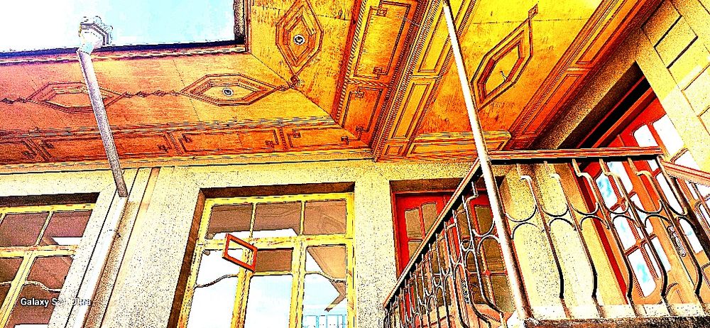 Янги  Тошкент майдонида.  Ер нархида.  Ховли уй жой 11 хонали 8 сотокл