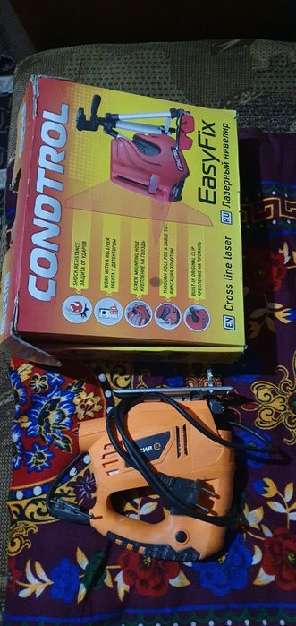 Продаётся Лобзик и Лазер бу в отличном состоянии оригинал. Цена 600.ты