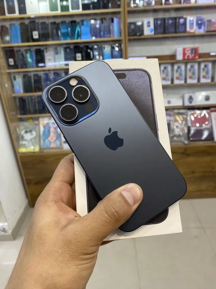 iPhone 15 Pro XR 256 гиг + Адаптер
