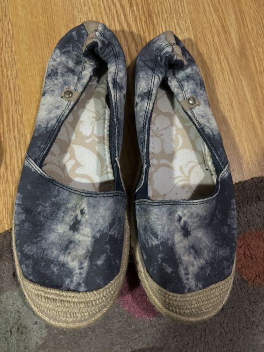 Balerini Roxy.             38.