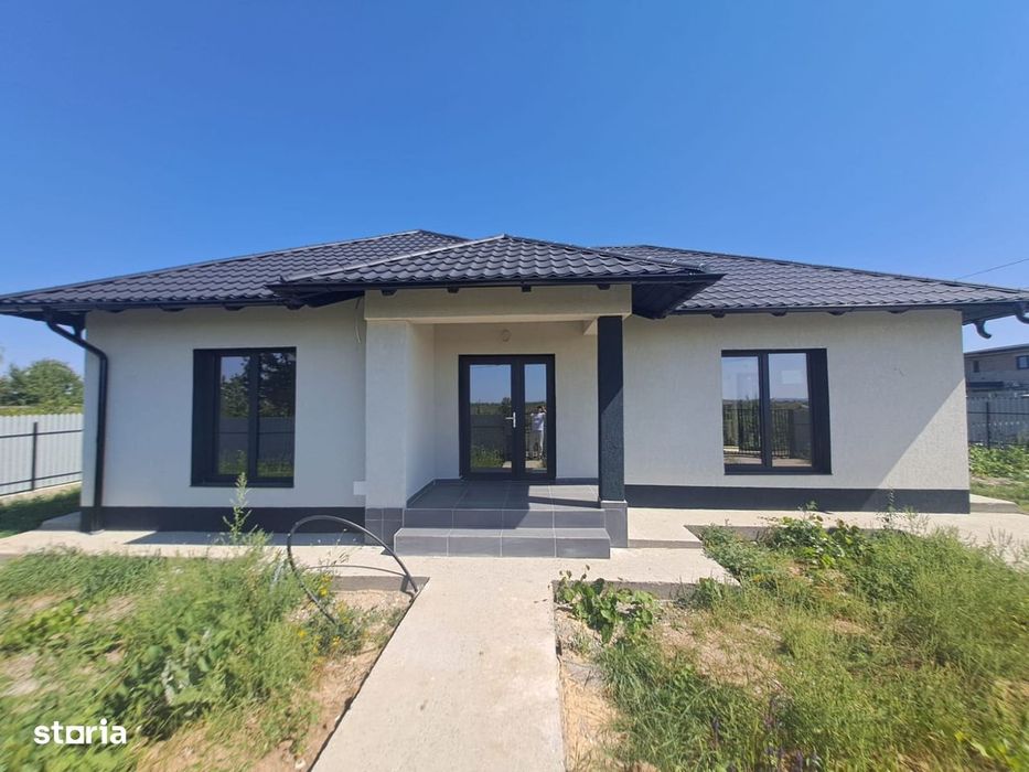 Casa cu 3 camere Bucium-Visani 134000 euro.