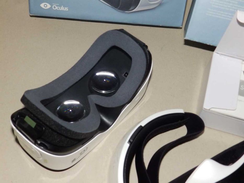 Очила за виртуална реалност Samsung gear vr