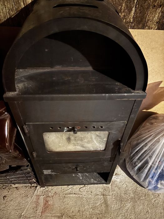 Semineu pe lemne de 9 kw