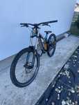 Se vinde bicicleta Giant Glory 2017