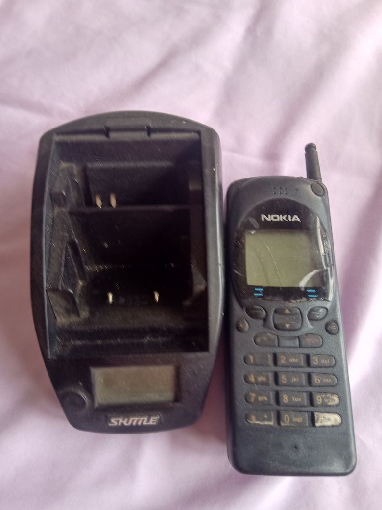 Mobil Nokia,piesa de muzeu,anii '92