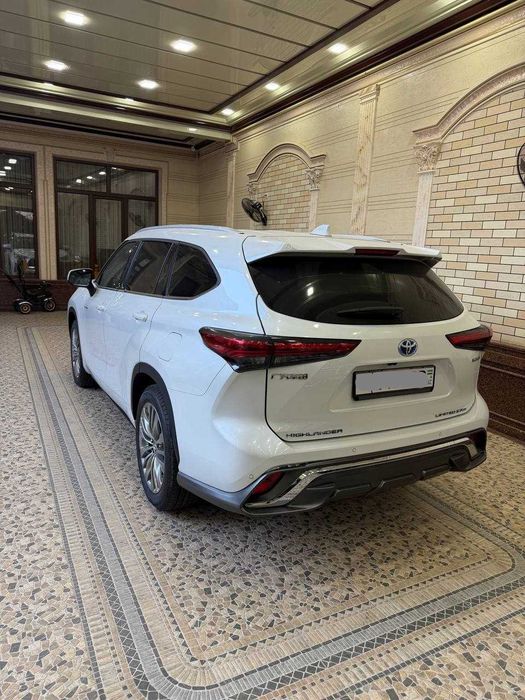 Продается Toyota Highlander 2,5 Hybrid 2023 года. Ful комплектация