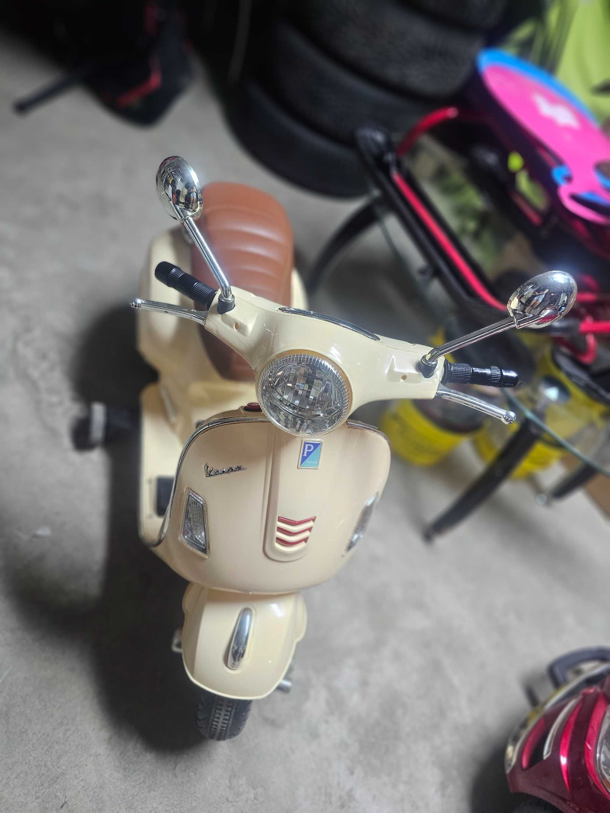 Детски Електрически скутер  Vespa