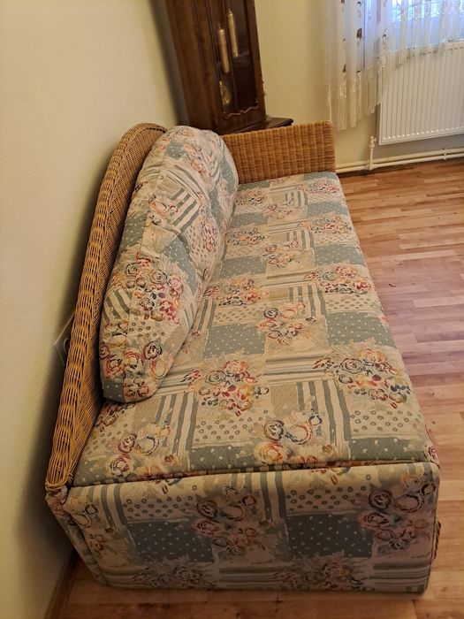 Canapea extensibila, în stare ffff buna