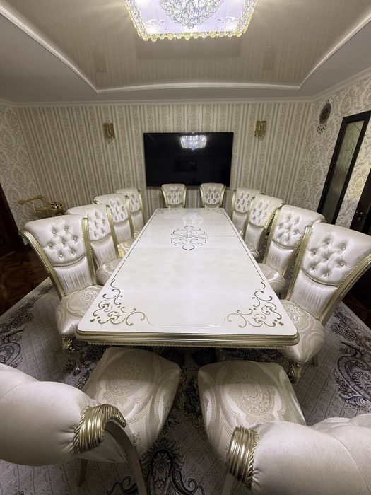 Стол и стулья очень хорошего качества не дешевые!!!