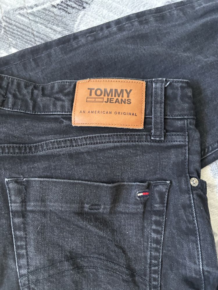 Дънки tommy jeans размер 31/32