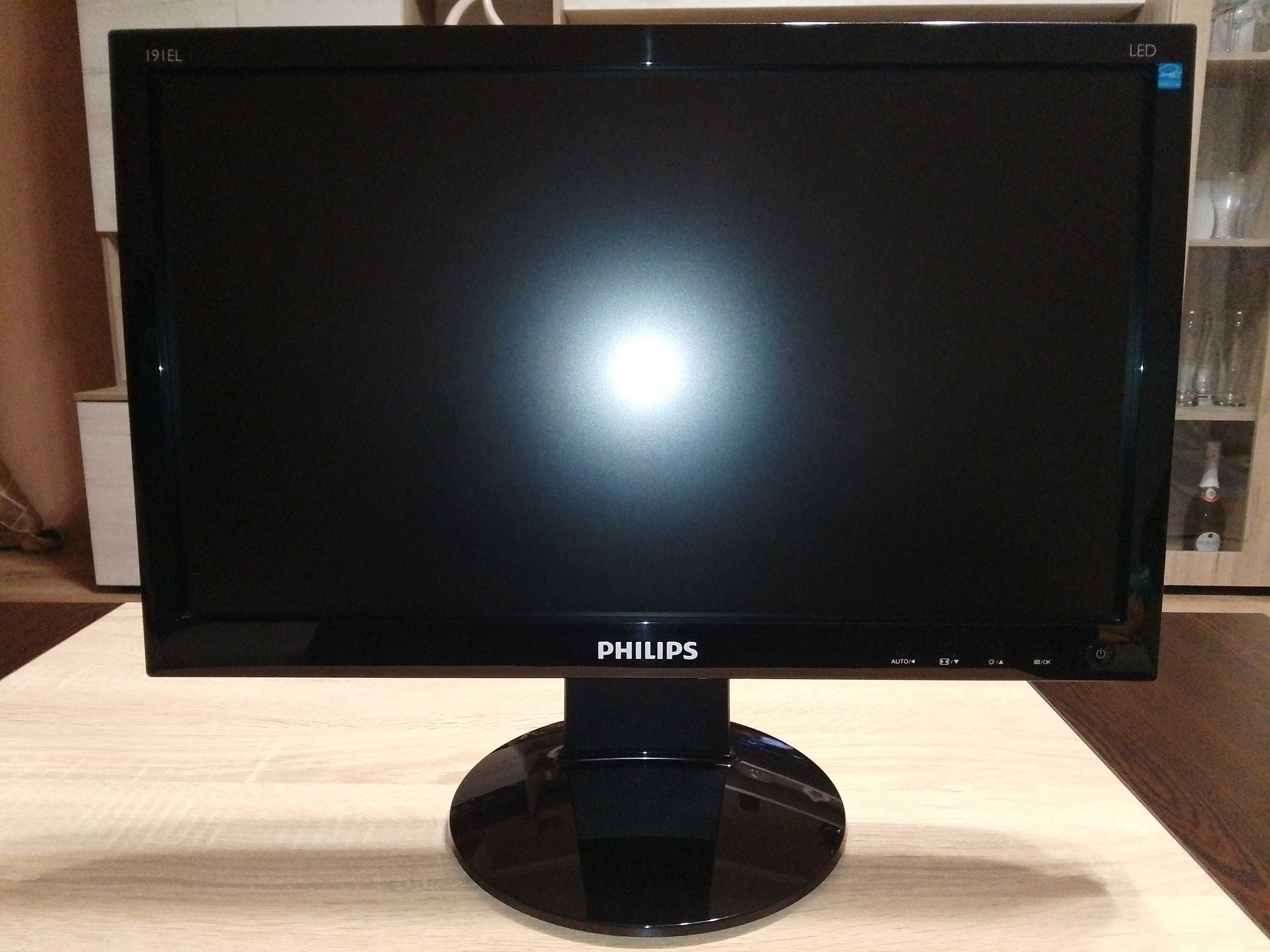 LED монитор Philips 19"