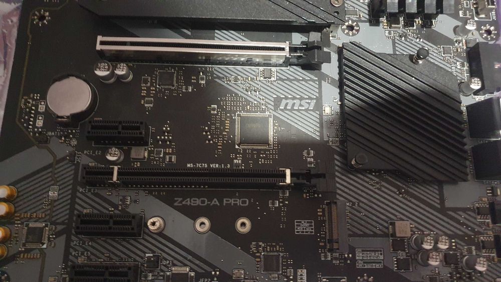 Lot Placi de baza Soker 1200 si altele AMD