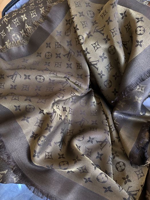 Louis Vuitton шал