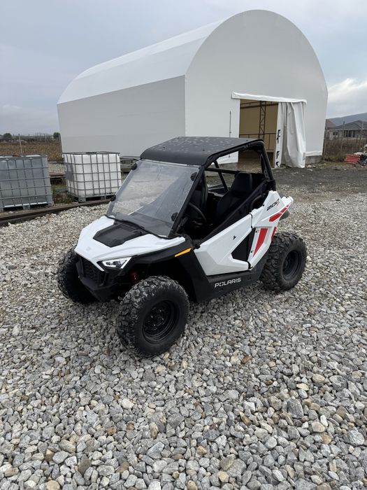 Vand can-am traxter si plaris rzr pentru copii!