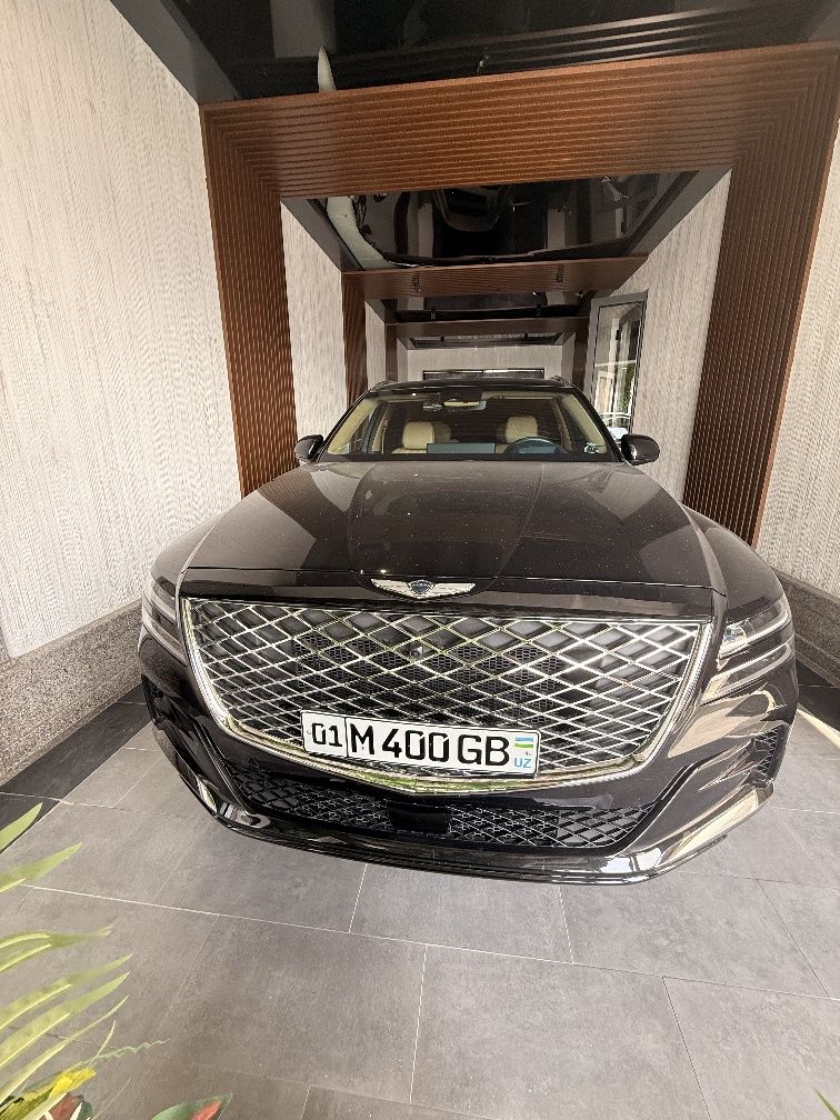 Genesis GV80 3.5 twin turbo sotiladi.