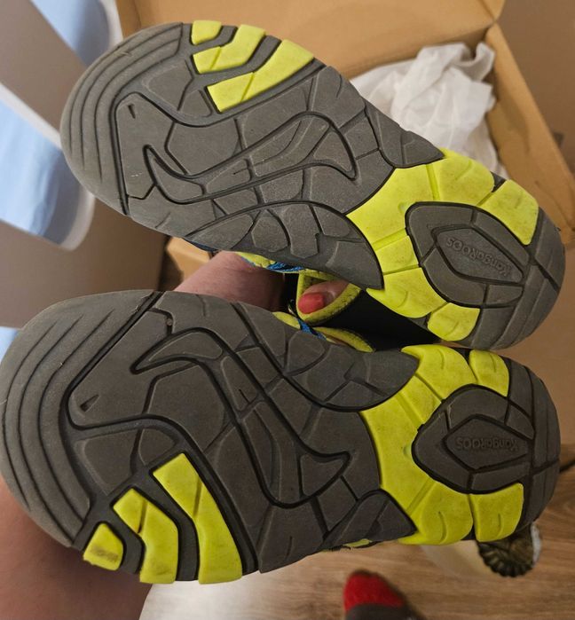 Боти за момче и сандали, номер 29