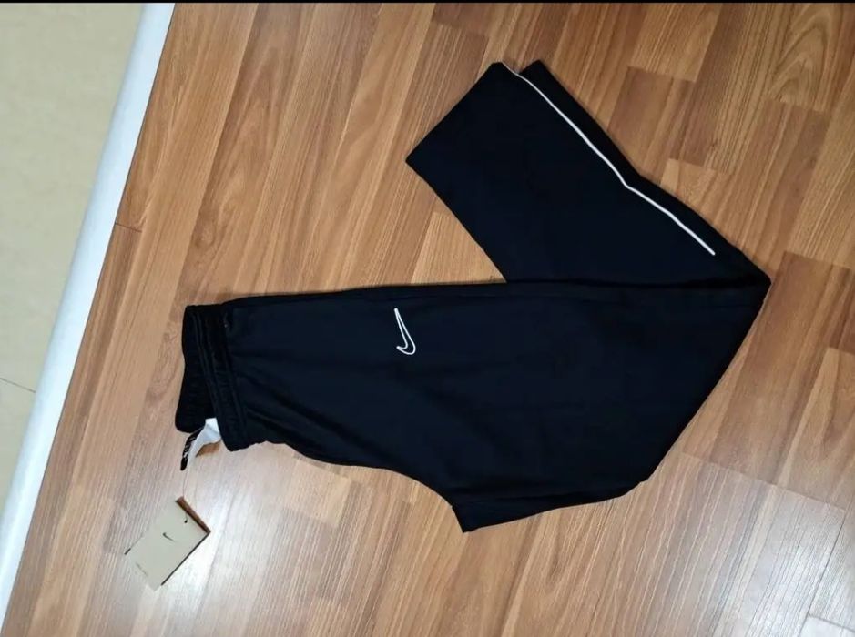 Детски екип на Nike оргинален нов