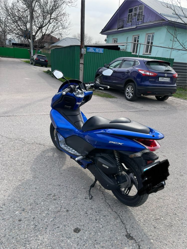 Продам HONDA PCX 125