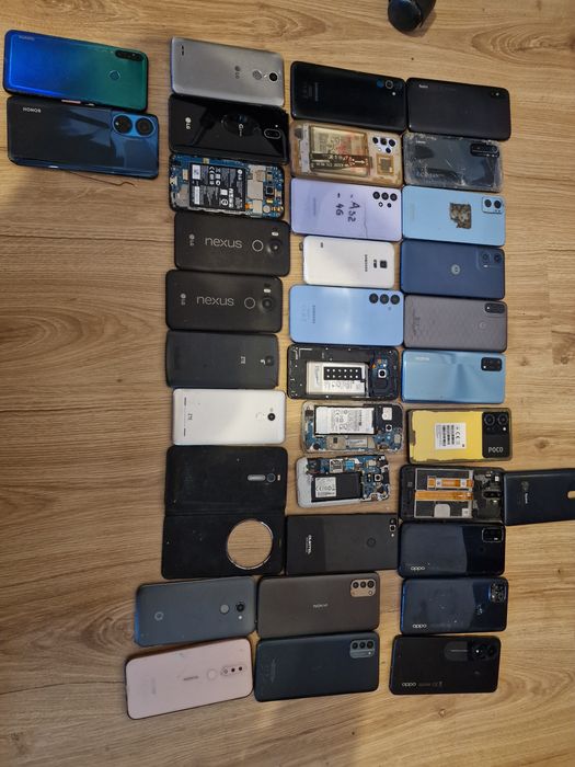 Lot 34 Telefoane Android