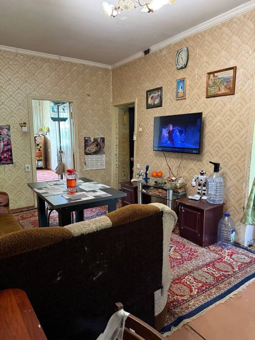 х Чиланзар 21 квартал 2/4/4 Зеркалка,Обш:50м2,Продается