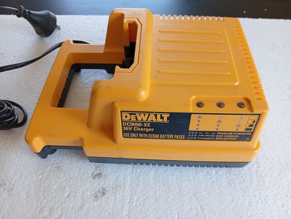 Încărcător dewalt 36v