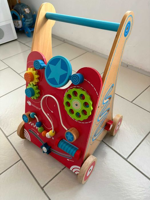 Детска дървена проходилка (walker) ItsImagical
